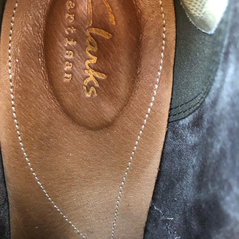 Clark’s Artisan Carleta Lyon Booties 9 - Picture 8 of 8